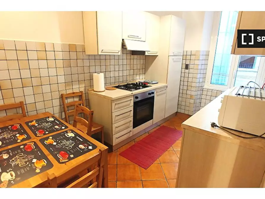 Immagine 13 di Appartamento in affitto  in Viale Giulio Cesare a Roma