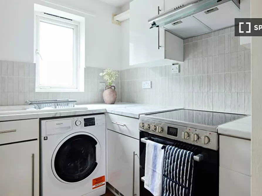Immagine 11 di Appartamento in affitto  in Mellish Street a Poplar