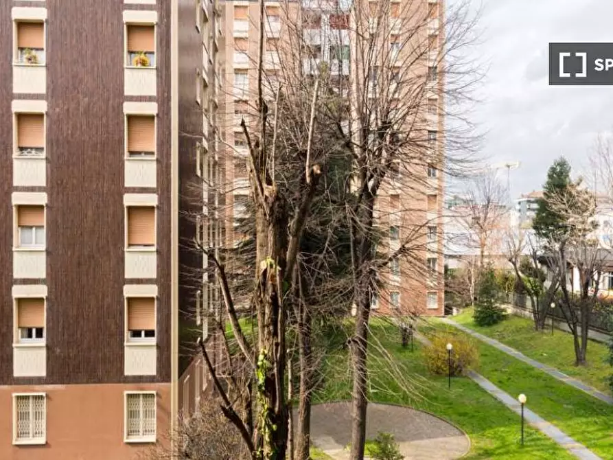 Immagine 16 di Camera condivisa in affitto  in Via Leone Tolstoi a Milano