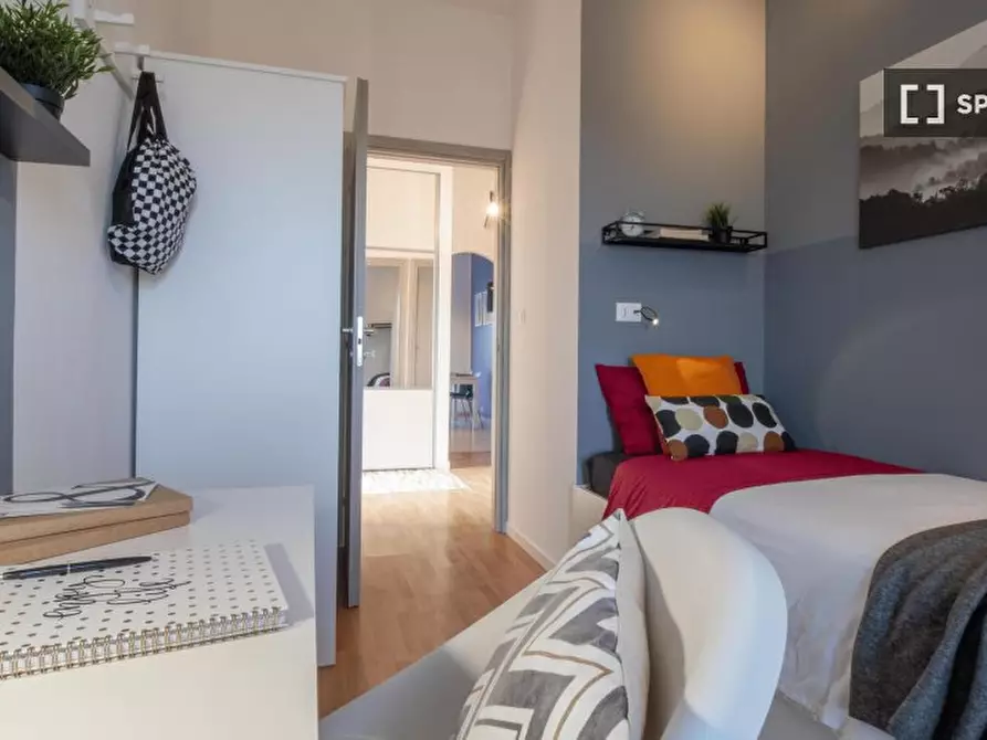 Immagine 4 di Camera condivisa in affitto  in Via Piobesi n. a Torino