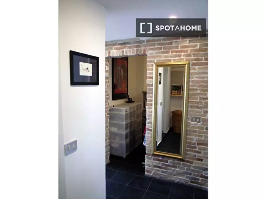 Immagine 2 di Ufficio in affitto  in Viale Cassala a Milano