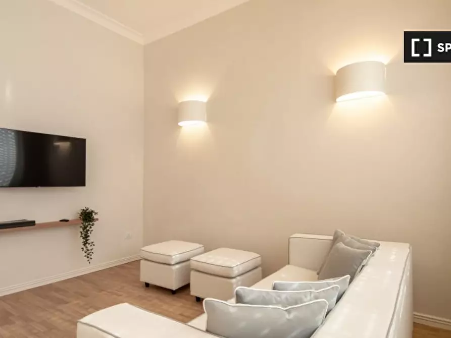 Immagine 8 di Appartamento in affitto  in Via dei Calzaiuoli a Firenze