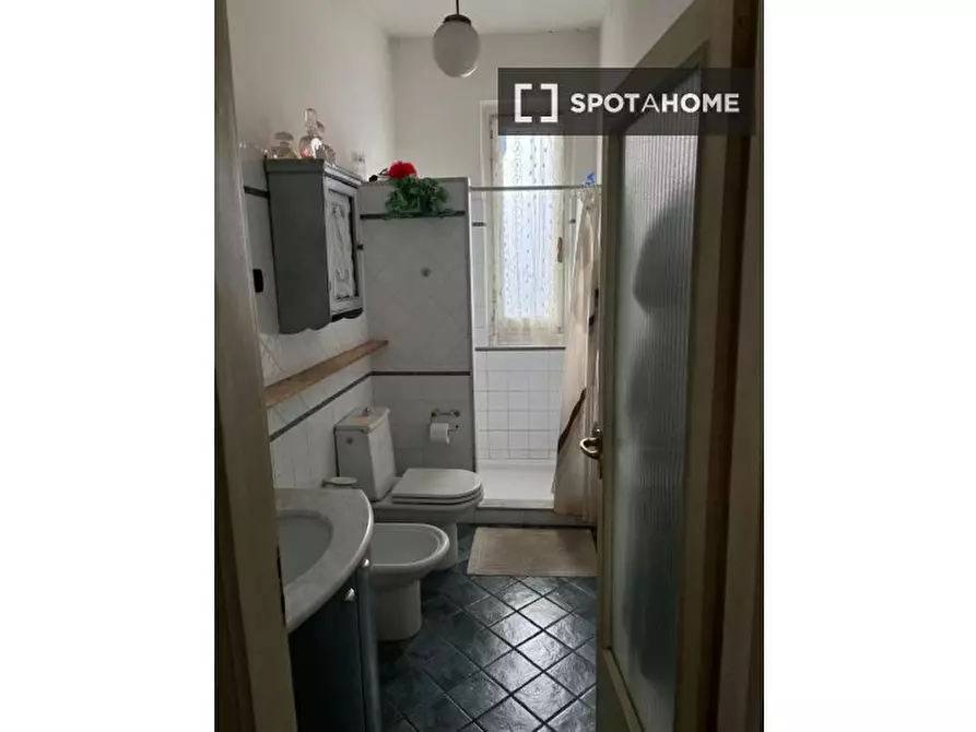 Immagine 11 di Camera condivisa in affitto  in Via del Lasca a Firenze