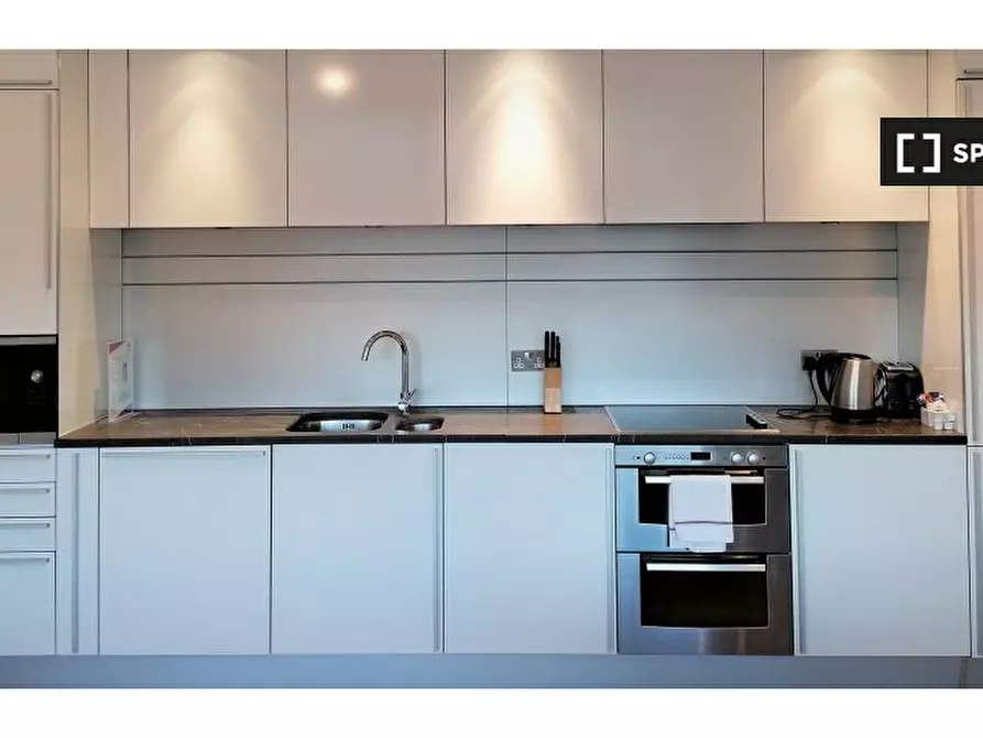 Immagine 4 di Appartamento in affitto  in Britannia St a Camden Town