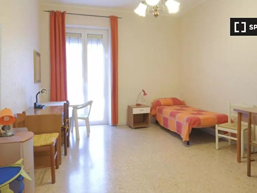 Immagine 11 di Camera condivisa in affitto  in Viale Guglielmo Marconi, 00146 Roma RM, Italy a Roma