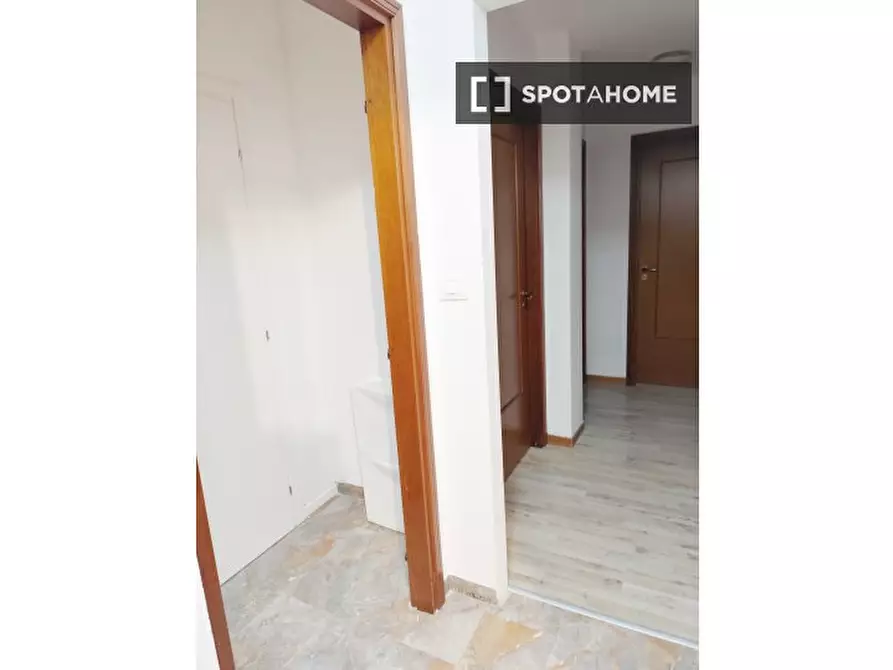 Immagine 4 di Camera condivisa in affitto  in V.le Pietro Pietramellara a Bologna