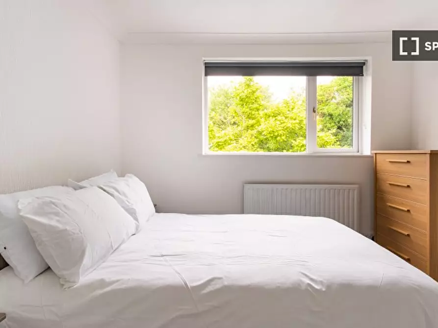 Immagine 5 di Appartamento in affitto  in The Acorns a Loughton