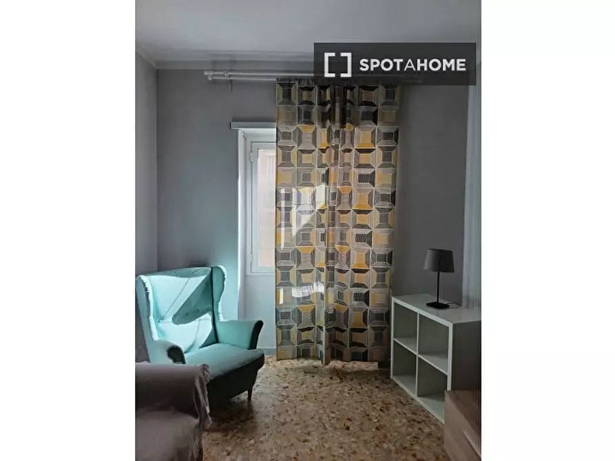 Immagine 2 di Appartamento in affitto  in Via Calpurnio Pisone a Roma