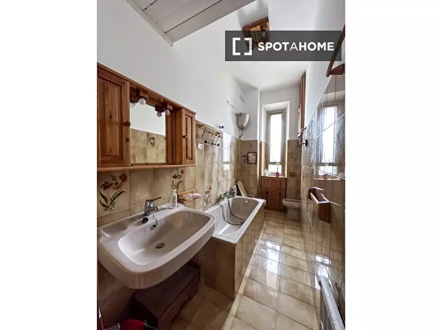 Immagine 7 di Camera condivisa in affitto  in Via dei Salentini a Roma