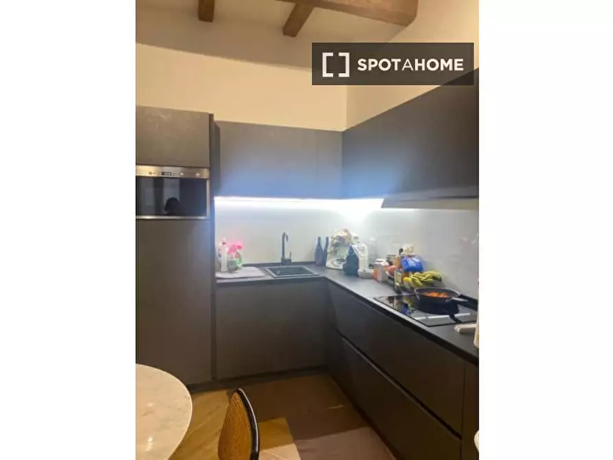 Immagine 3 di Appartamento in affitto  in Via Santo Stefano a Bologna