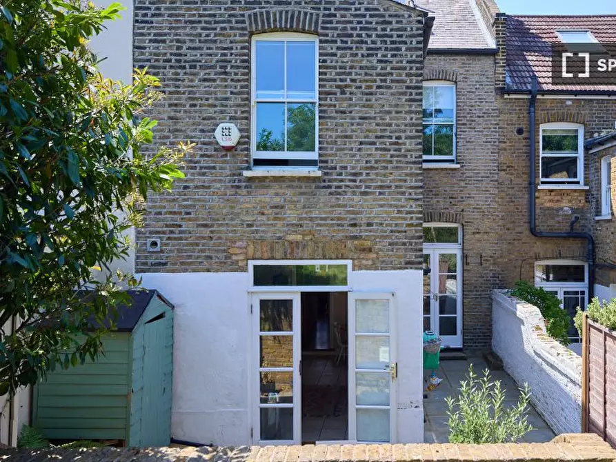 Immagine 13 di Appartamento in affitto  in Charlton Church Lane a Greenwich