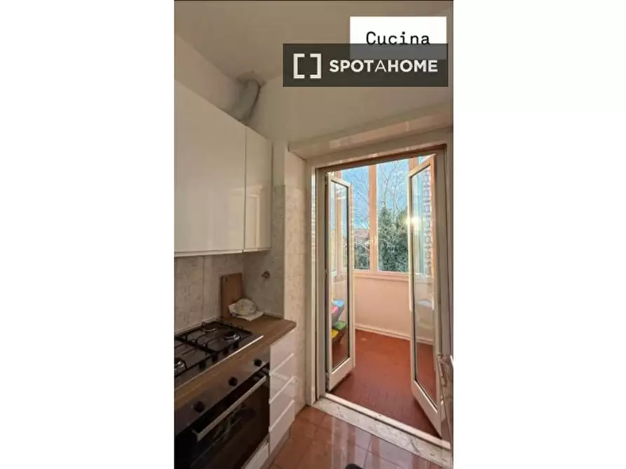 Immagine 15 di Appartamento in affitto  in Via Ascrea a Roma