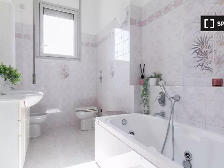 Immagine 6 di Camera condivisa in affitto  in Via Guido Guarini Matteucci a Milano