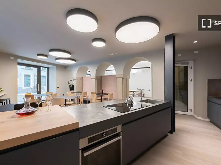 Immagine 11 di Camera condivisa in affitto  in San Giovanni a Trento