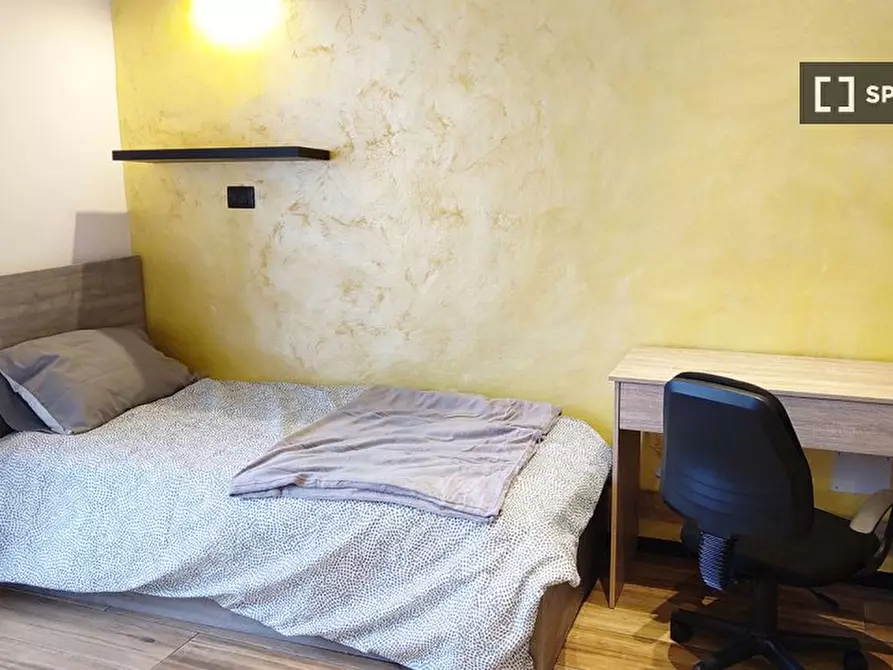 Immagine 7 di Camera condivisa in affitto  in Via Sesia a Torino