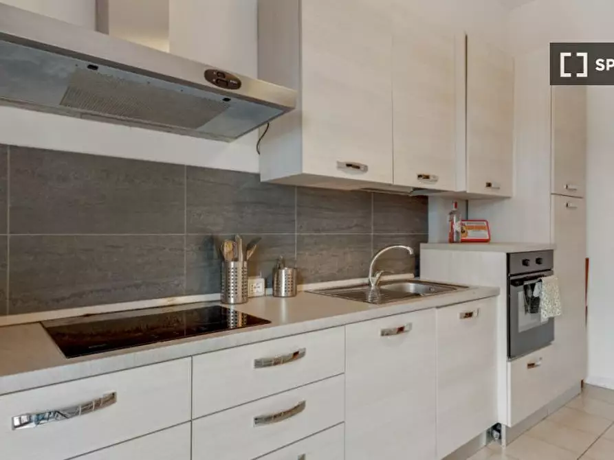 Immagine 16 di Camera condivisa in affitto  in Via Curtatone a Milano