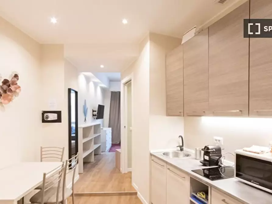 Immagine 10 di Appartamento in affitto  in Via Santa Maria Valle a Milano