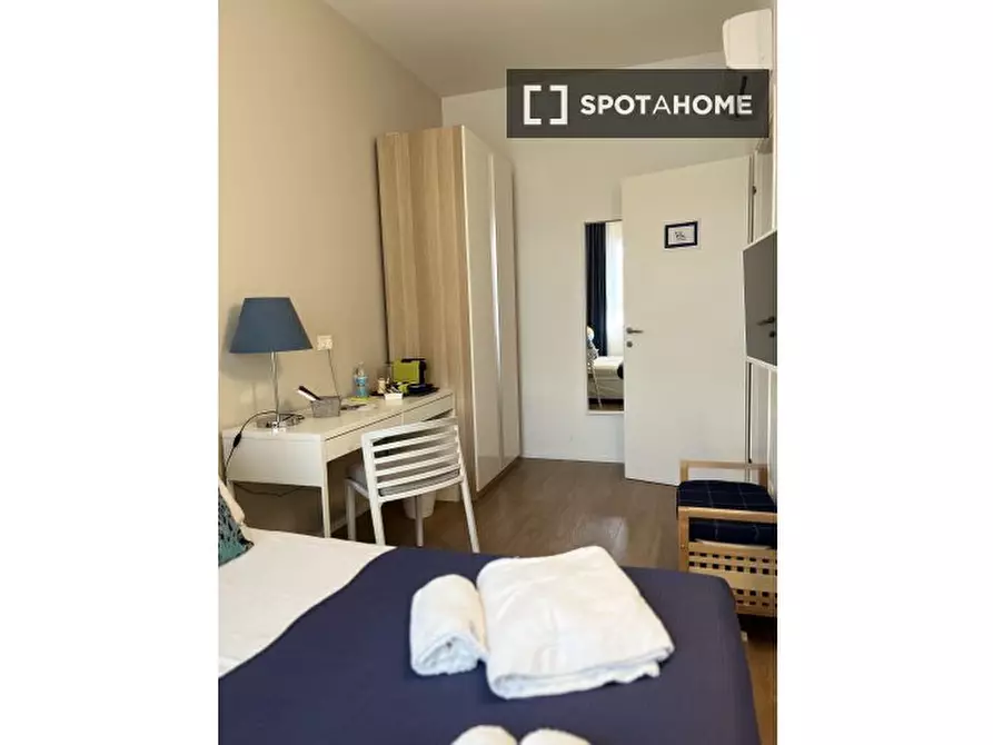 Immagine 2 di Camera condivisa in affitto  in Via Avellino a Padova