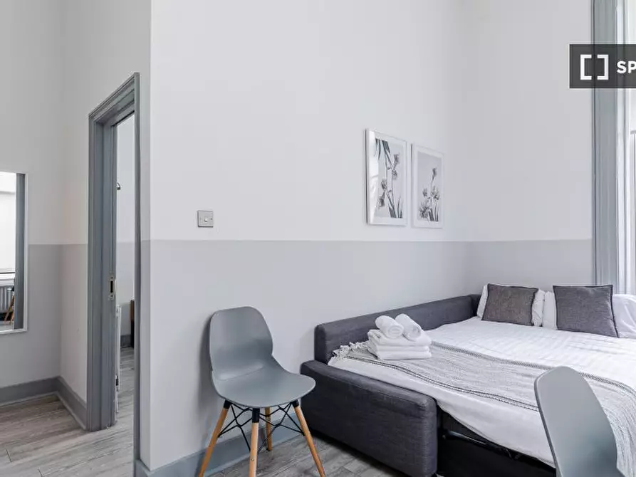 Immagine 11 di Appartamento in affitto  in Apartment a Kensington