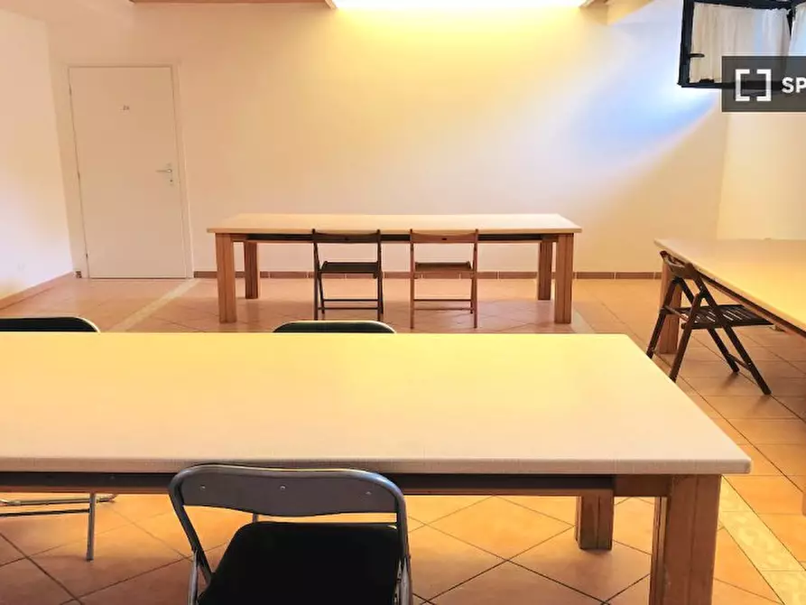 Immagine 9 di Camera condivisa in affitto  in Via Alessandro Brisse a Roma