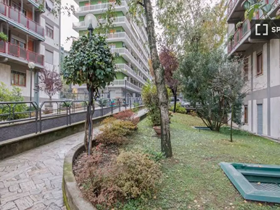 Immagine 6 di Camera condivisa in affitto  in VIA RESSI a Milano