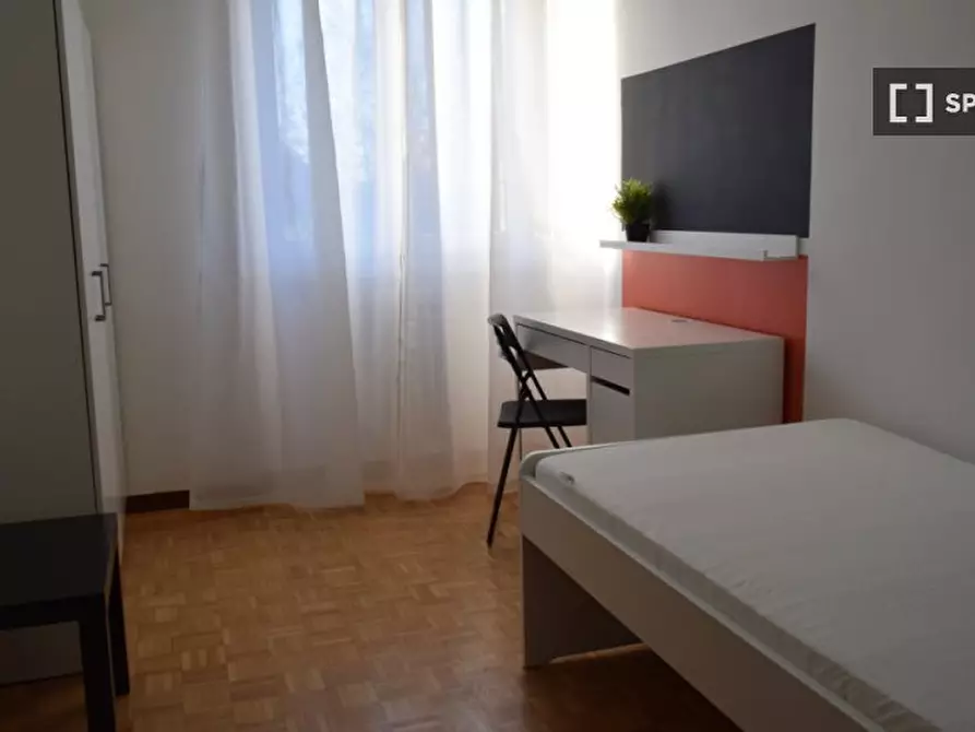 Immagine 1 di Camera condivisa in affitto  in Rocca D'anfo a Brescia