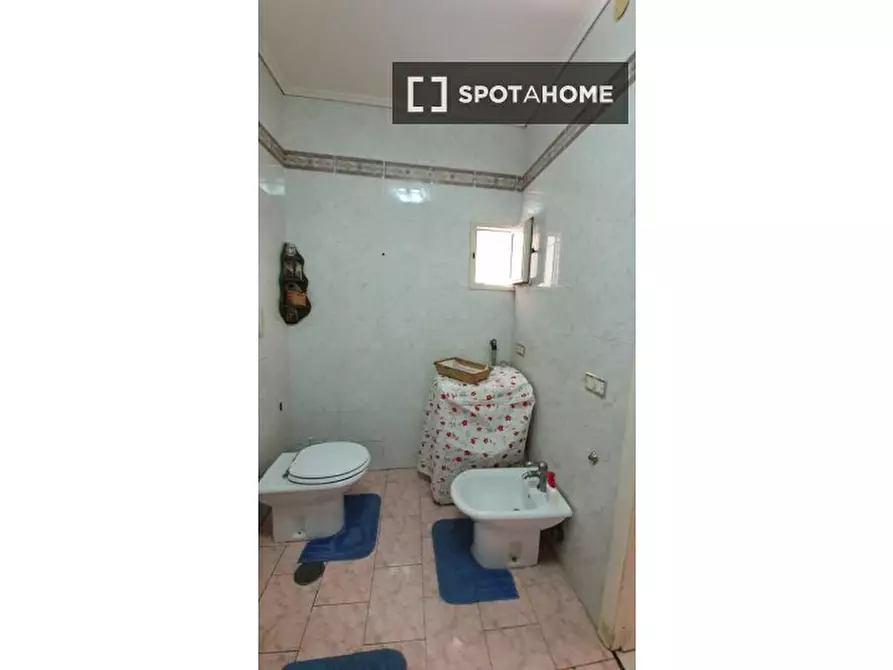 Immagine 2 di Appartamento in affitto  in Via Santa Teresella degli Spagnoli a Napoli