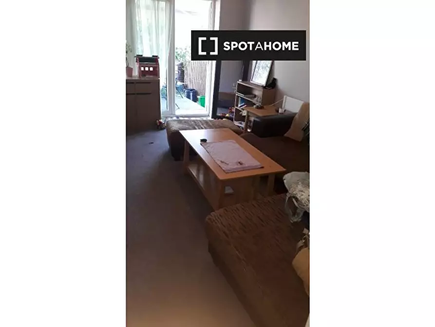 Immagine 11 di Camera condivisa in affitto  in Conway Cl a 