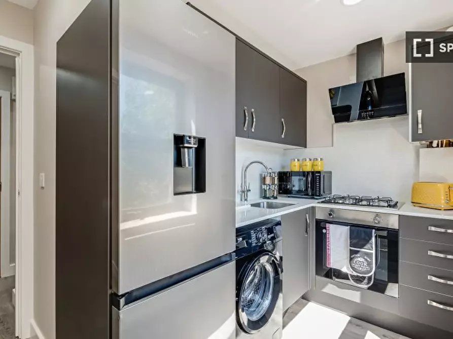Immagine 2 di Appartamento in affitto  in flat a a Tottenham