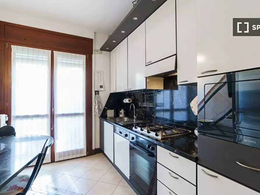 Immagine 10 di Appartamento in affitto  in Viale S. Gimignano a Milano