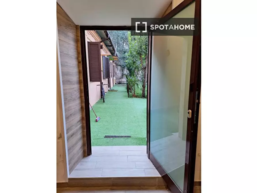 Immagine 4 di Ufficio in affitto  in Via Muzio Attendolo a Roma