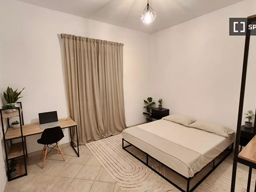 Immagine 1 di Camera condivisa in affitto  in Via Baucina a Roma