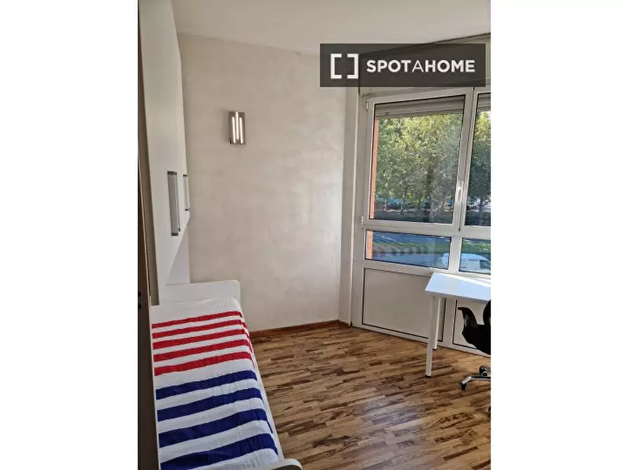 Immagine 6 di Camera condivisa in affitto  in Via Plava a Torino