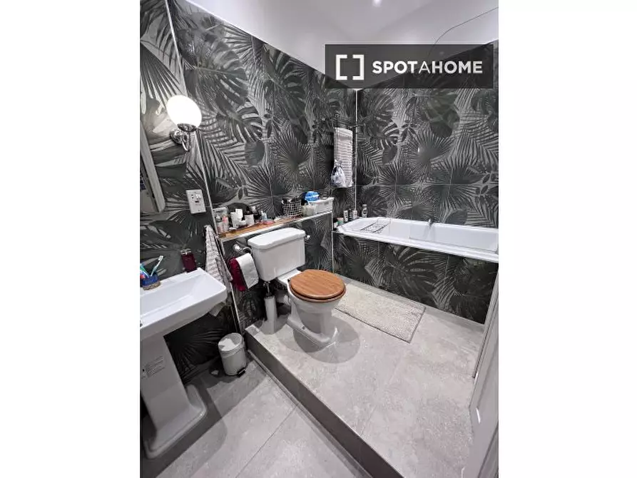 Immagine 5 di Appartamento in affitto  in Palace Gate a Kensington