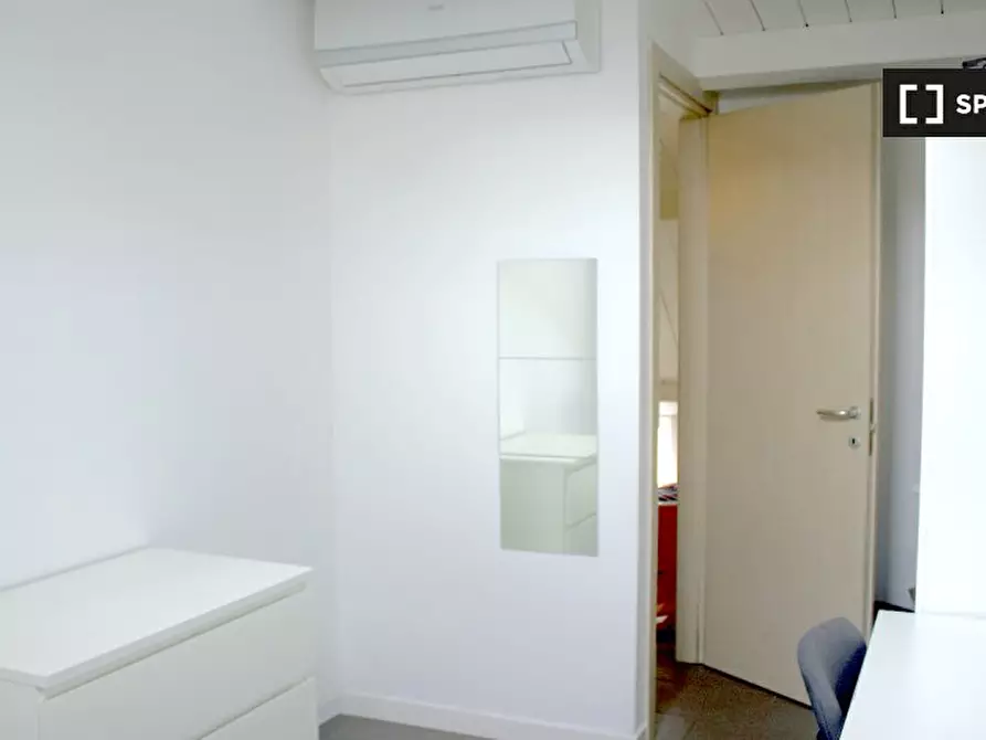 Immagine 7 di Camera condivisa in affitto  in Via di Carcaricola a Roma