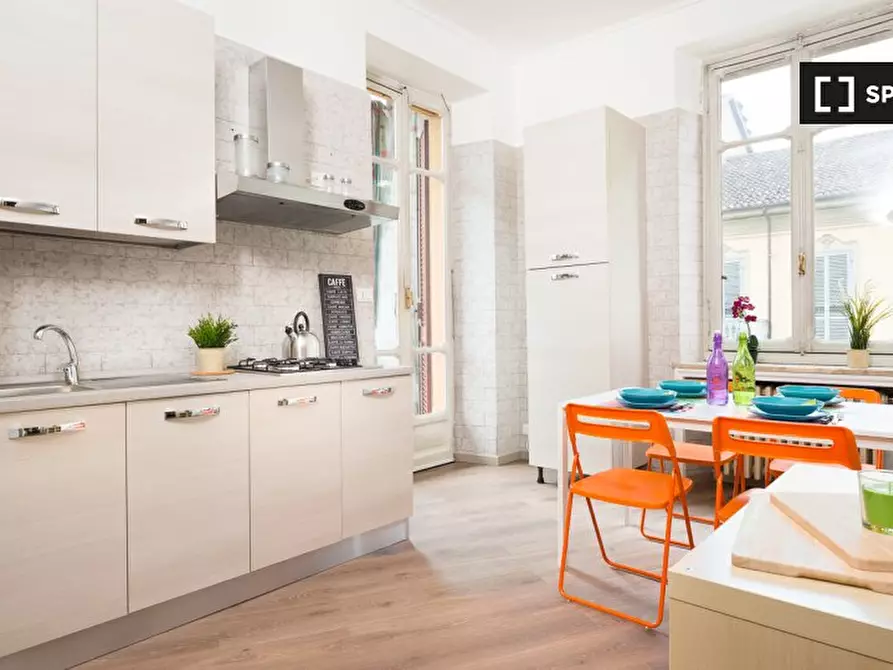 Immagine 16 di Camera condivisa in affitto  in Via S Paolo a Torino