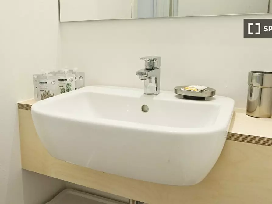 Immagine 13 di Appartamento in affitto  in Via Caretto a Milano