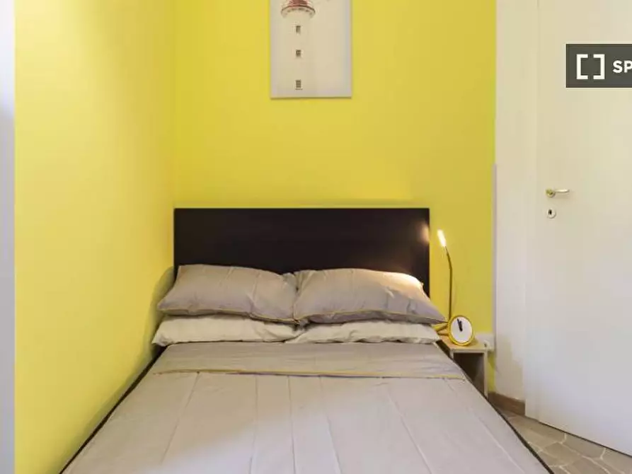 Immagine 3 di Camera condivisa in affitto  in Via Lorenteggio a Milano