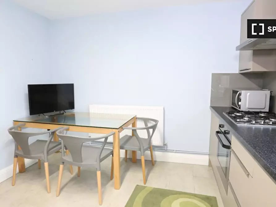 Immagine 4 di Camera condivisa in affitto  in British Street a Poplar