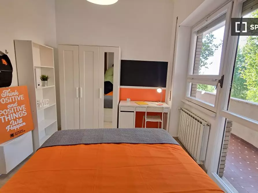 Immagine 5 di Camera condivisa in affitto  in Lungotevere di Pietra Papa a Roma