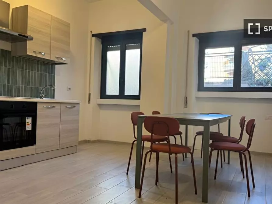 Immagine 3 di Camera condivisa in affitto  in Via Gregorio VII a Roma