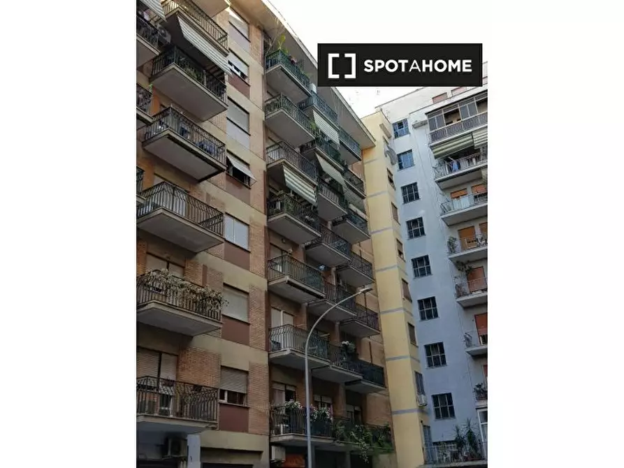 Immagine 5 di Camera condivisa in affitto  in Via Tiburtina a Roma