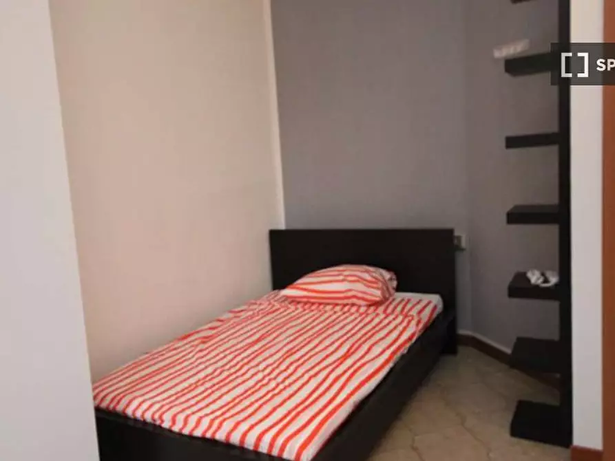 Immagine 2 di Camera condivisa in affitto  in Via Ulisse Salis a Milano
