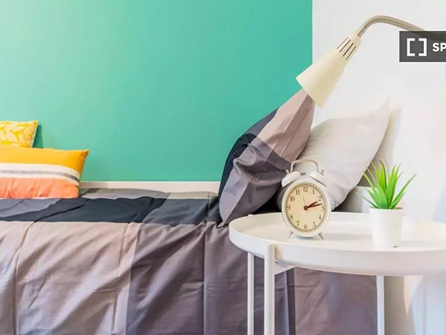 Immagine 1 di Camera condivisa in affitto  in Viale Alfredo Oriani a Bologna