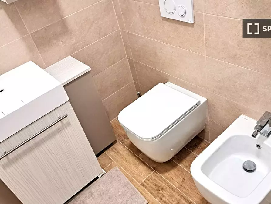 Immagine 12 di Appartamento in affitto  in Via Appia Nuova a Roma