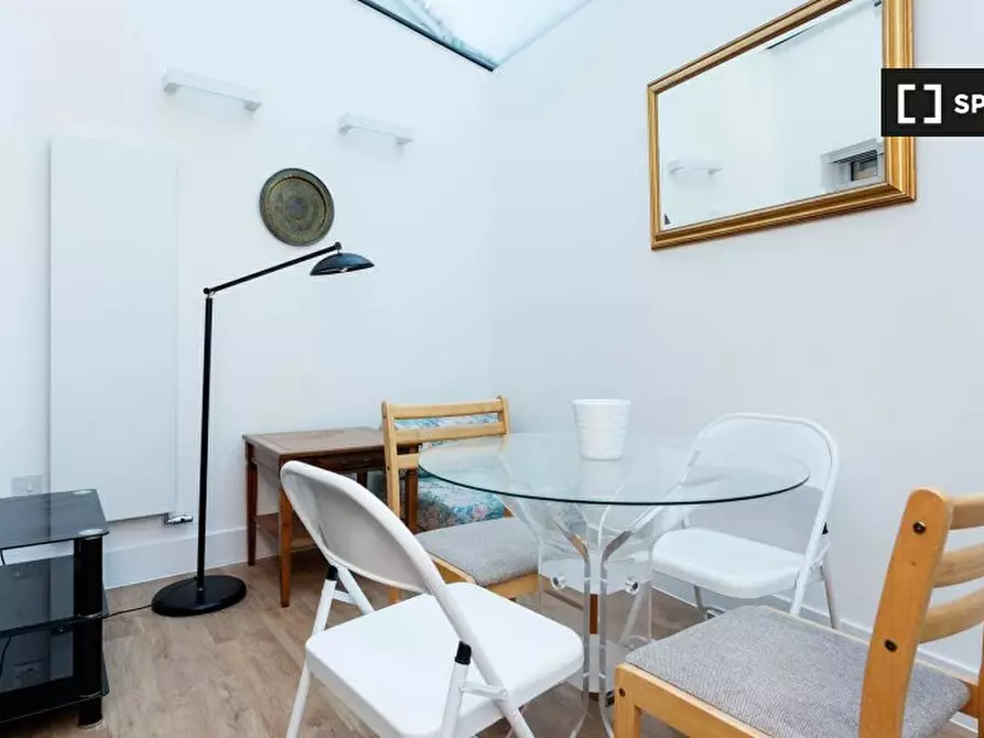 Immagine 6 di Appartamento in affitto  in Flat Market Mews a 