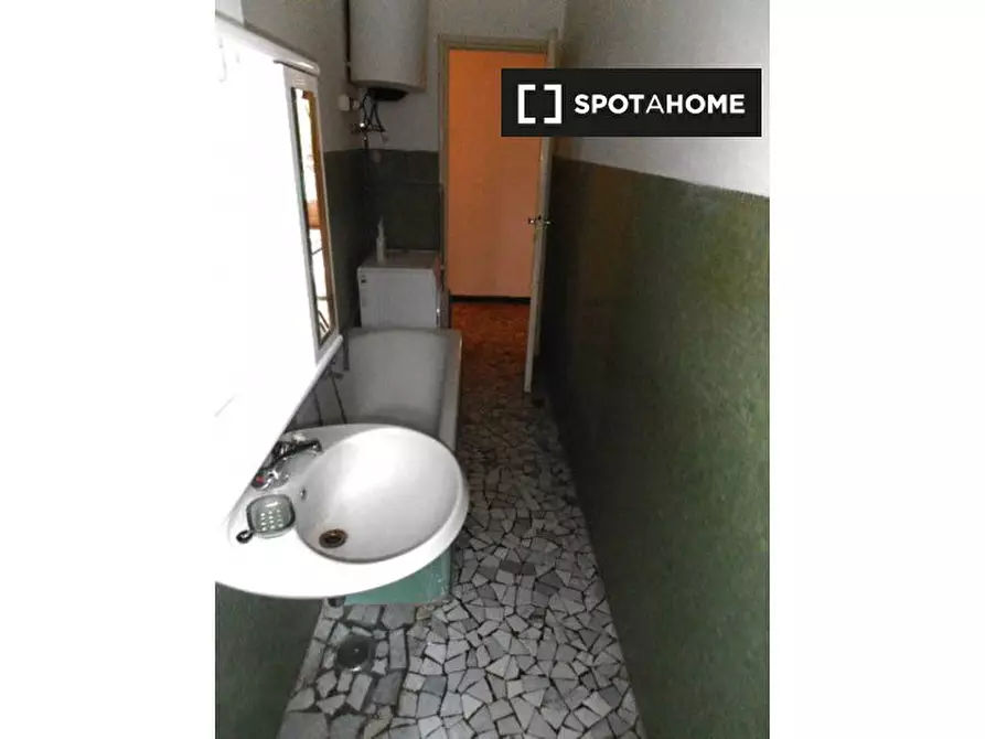 Immagine 9 di Camera condivisa in affitto  in Viale Lucania, 20139 Milano MI, Italy a Milano