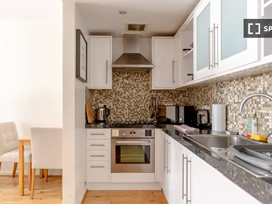 Immagine 16 di Appartamento in affitto  in Earls Ct Rd a Kensington