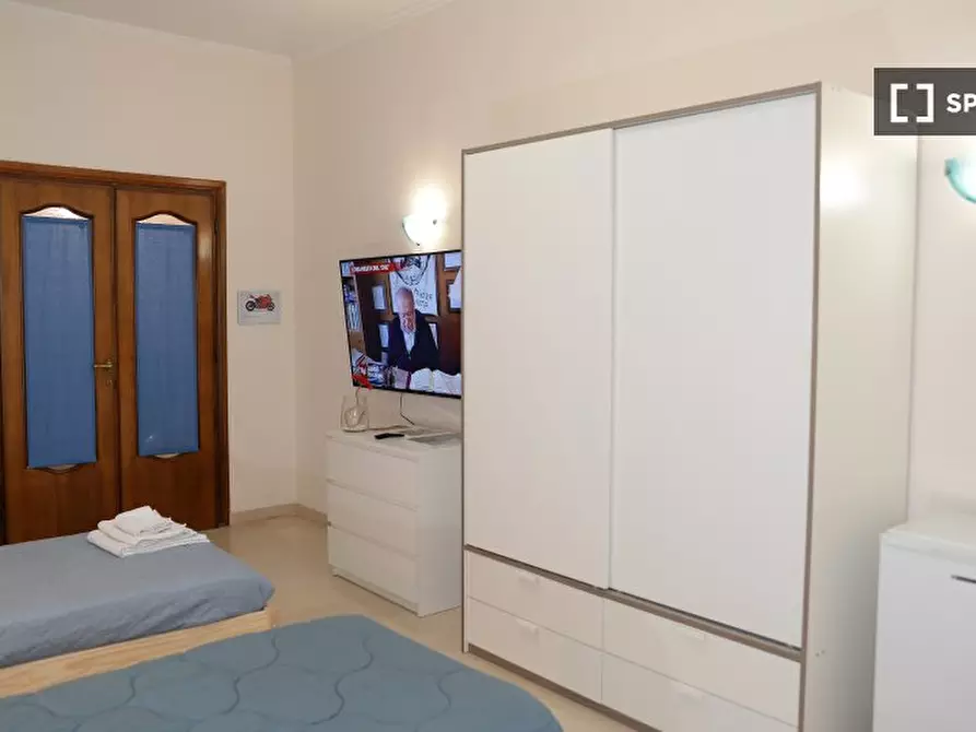 Immagine 6 di Camera condivisa in affitto  in Via Maffeo Pantaleoni a Roma