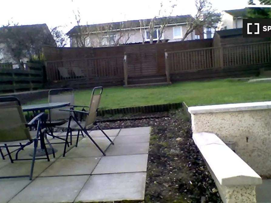 Immagine 9 di Camera condivisa in affitto  in burdiehouse avenue a Moredun